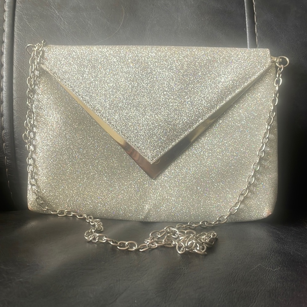 silver sparkle purse with chain strap